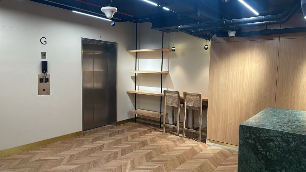 Staybridge Residence Entrance Lobby